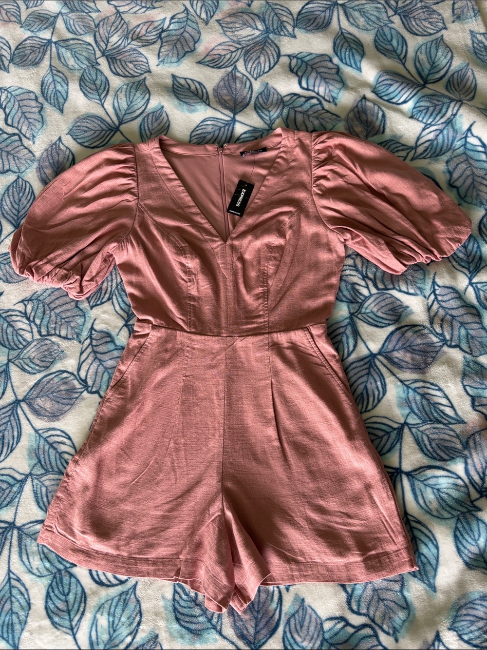 Express Dusty Rose V-Neck Puff Sleeve Romper